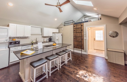 Alta Vista Apartment | Midtown Backyard Guest House Studio