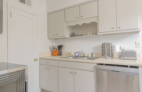 Columbus Apartment | MidTown Flats Suite A1