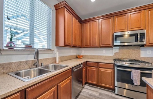 Reno/Tahoe Airport House | Midtown Lake Home - Virginia St.