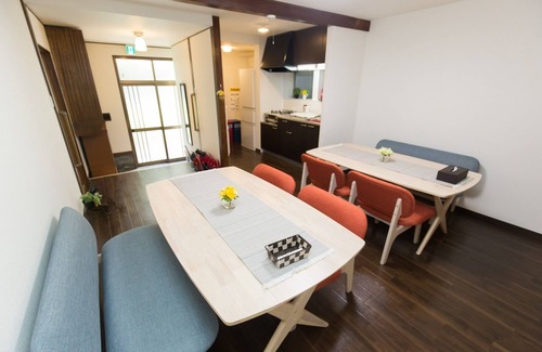 Nishinari House | Miel Hanazono1 min walk from metro staWhole house rental4 mins by train to Namba - miel garden/Osaka Ōsaka