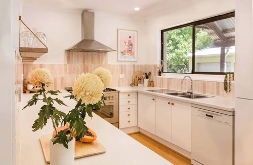 Naturaliste House | Mika xB7 Cabin with fireplace, walk to the beach