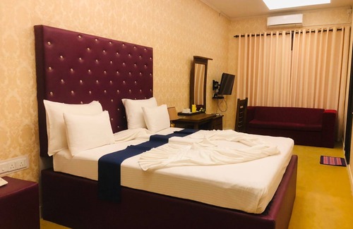 Chilaw Resort | Mikayla Resort