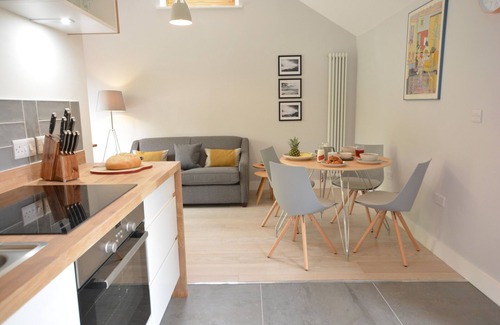 Halesworth Cottage | MILK PARLOUR, pet friendly, with a garden in Halesworth