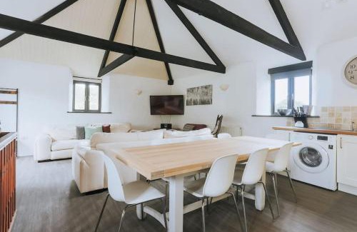 Newquay House | Mill House @ Goonwinnow Farm
