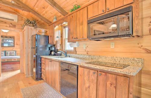 Mill Spring House | Mill Spring Cabin Near Parker-Binns Winery!