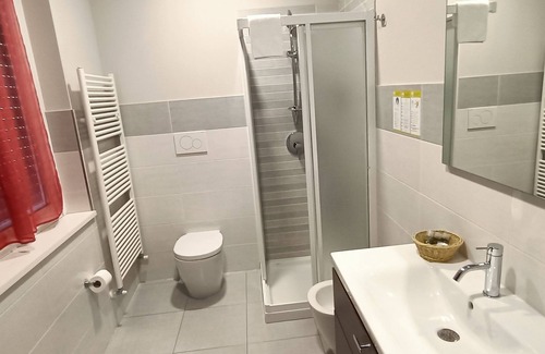 Entratico Hotel | Millaenya Inn