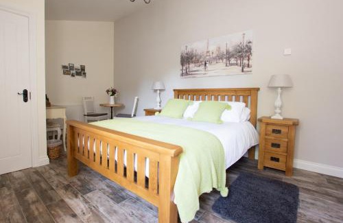 Crumlin Bed & Breakfast | Millbrae Lodges