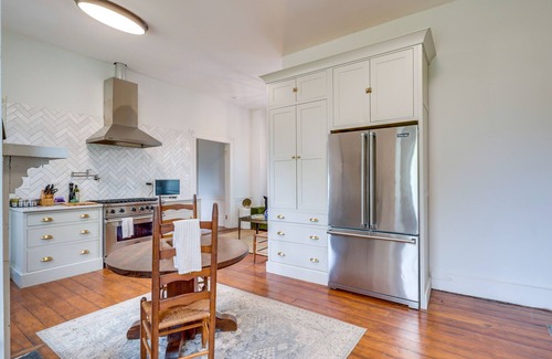 Hardwick House | Milledgeville Home w/Fire Pit + Pond Access!