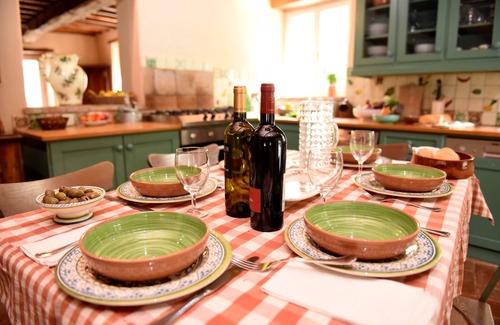 Todi Villa | Million dollar view with classic charm. Early August - grab a bargain!
