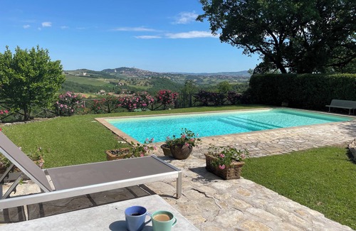 Todi Villa | Million dollar view with classic charm. Early August - grab a bargain!