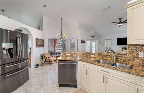 Interchange Square House | Milly2 · Elegant 4BR Pool Sanctuary · Ideal for Work/Play!