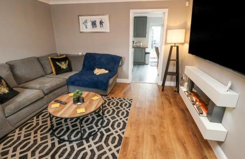 Padfield House | Milo's Lodge