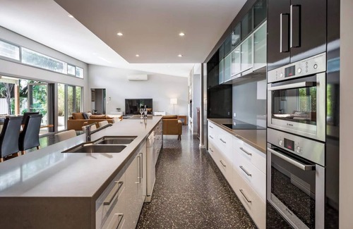 Quindalup House | Mimosa Stylish Beachside Retreat in Dunsborough