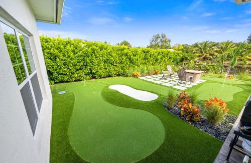 Jensen Beach House | Mini Golf Course*Heated Saltwater Pool*Lakeview!