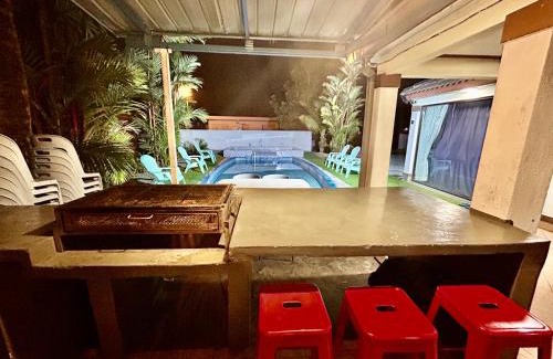 Alor Gajah House | Mini waterpark Pool BBQ Karaoke Game Station Luxury Villa 40pax A famosa resort Lot 1054