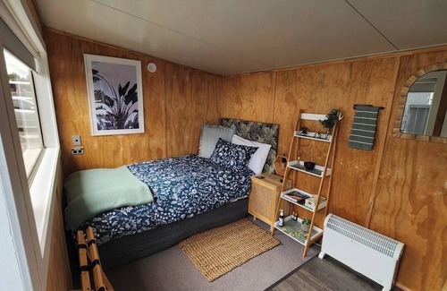 Tinwald House | Minimalist Cabin Solo Traveller