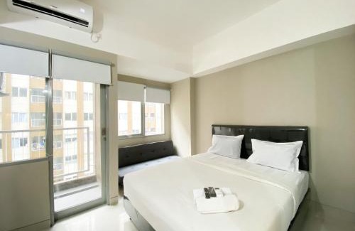 Duren Sawit Apartment | Minimalist Studio Room Gateway Park LRT City Jatibening Apartment By Travelio