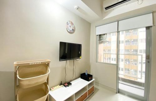 Duren Sawit Apartment | Minimalist Studio Room Gateway Park LRT City Jatibening Apartment By Travelio