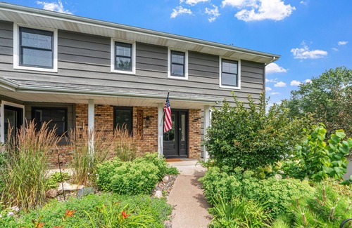 Lindstrom House | MINNeSTAY* Kichisaga Retreat Lake Home | Family