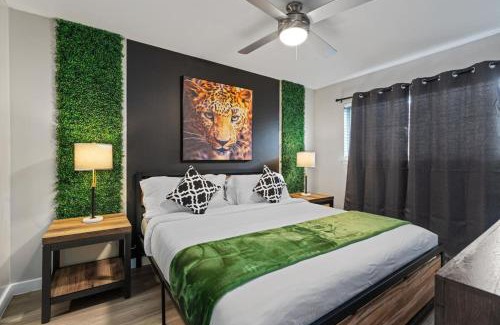 Hyde Park Apartment | Mins 2 Dwntown - Private Stay - Nestled Austin Pad