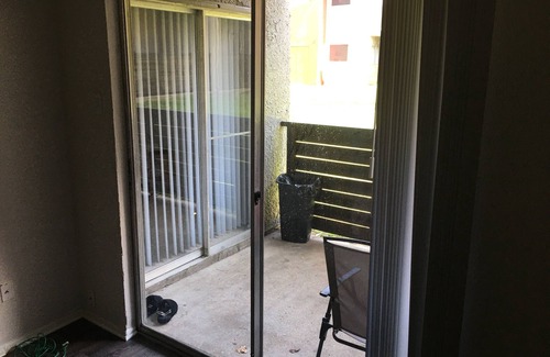 North Arlington Apartment | Mins away from six flags ,Cowboys N Rangers stadiums Shopping Food and more.