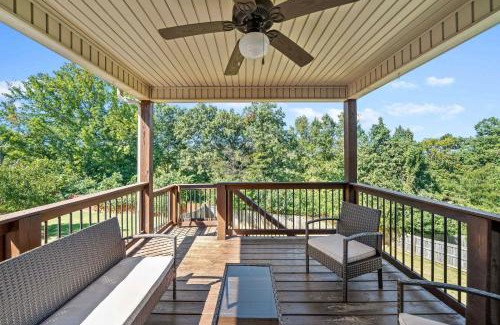 Clarksville House | Mins to Downtown & Ft Campbell - Lux at Lancelot