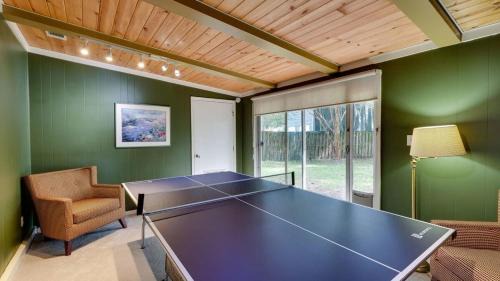 Savannah House | Mins To Downtown! Ping-Pong&Pets - Halcyon Hangout