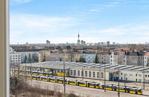 Weissensee Apartment | MINT Apartment über der Stadt Parken Küche WiFi