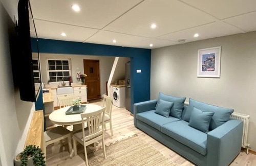 Whitstable Cottage | Minutes from Whitstable beach and high street. Sleeps up to 6