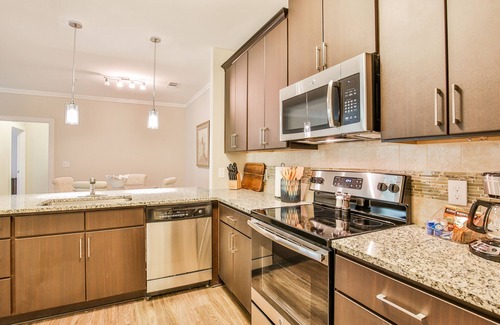 Town Center Apartment | Minutes to KSU in the heart of Town Center!