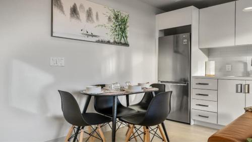 Connaught House | Miso 2 BD - Skyline View Patio Gym Pool & AC
