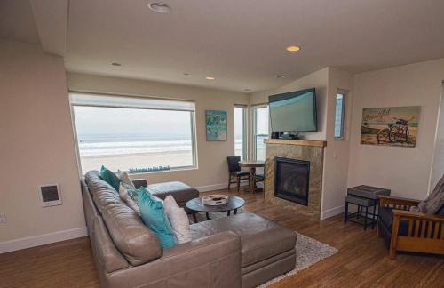 South Mission Beach Apartment | Mission Beachfront Four Bedrooms Home