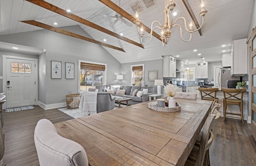Mission House | Mission Outlook - Gorgeous Home + Pet Friendly