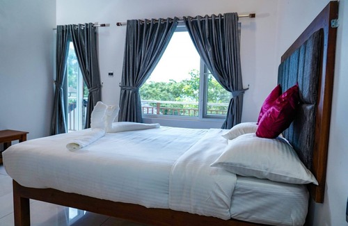 Chithirapuram Bed & Breakfast | Misty Bush Munnar - Deluxe Double Roomn