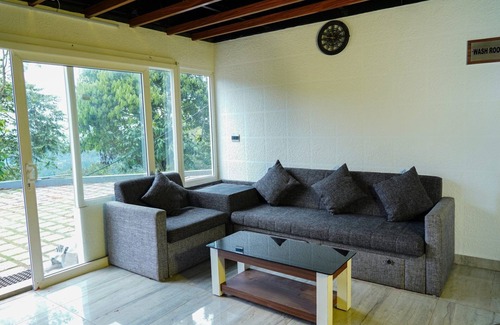 Chithirapuram Bed & Breakfast | Misty Bush Munnar - Deluxe Double Roomn