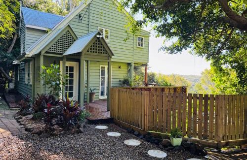 Mapleton House | Misty Valley Cottage