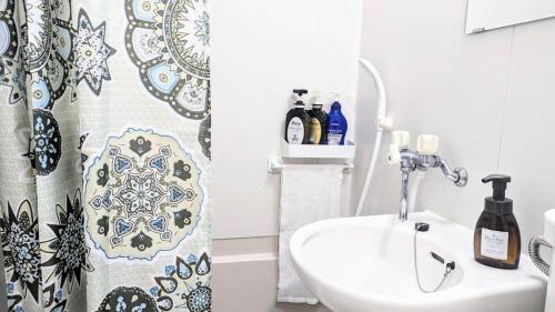 Itabashi Apartment | MIYAVI#101 3min walk from Narimasu Station, up to 6 people, spacious popular character room, Tokyo's largest Don Quijote