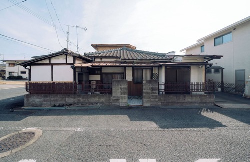 Kurashiki House | MIZUSHIMA OLD HOUSE|Family and friends|Nostalgic house|98 ㎡|Parking lot|Bikan Historical Quarter 20 min.|Seto Ohashi Bridge 30 min.|Naoshima