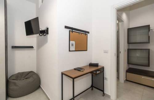 Parella Apartment | MM Pozzo Strada! Cozy Two Bedroom Apartment x4 & Balcony