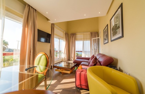 Mnar Apartment | Mnar CASTLE for 2 Pers in 2 Bedrooms APT. Sea View