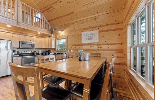 Jasper Cabin | Mnt. View Cabin Near River w/Hot Tub + Fire Pit