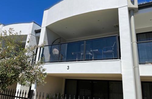 Moana Apartment | Moana Seaside Retreat - 2 Bedroom, spa , living area & pet friendly