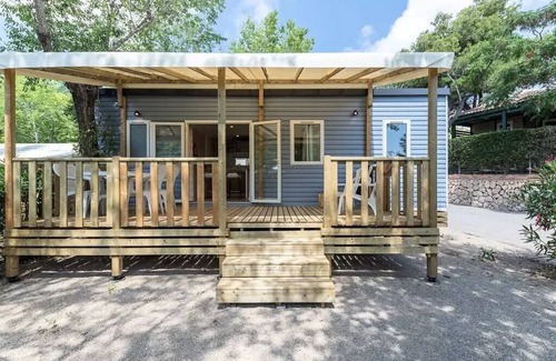 Wijckel House | Mobil-home | Premium Azure | 3 Bedrooms | 6 sleeps | Raised terrace