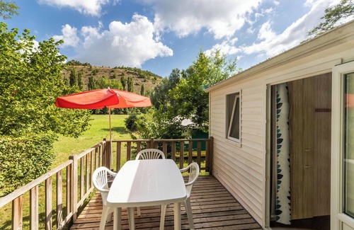 Saint-Pompont House | Mobile Home 'Le Tilleul' with Shared Pool, Private Terrace and Private Garden