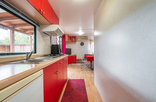 Quartu Sant'Elena House | Mobile Home "Margine Rosso" with Private Terrace & Wi-Fi