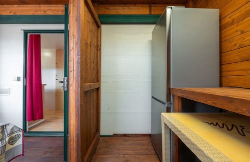 Quartu Sant'Elena House | Mobile Home "Margine Rosso" with Private Terrace & Wi-Fi