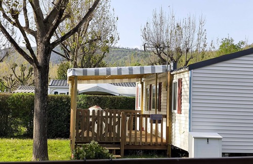 Ascarat RV Rental | Mobile Home 'Mobile-home Camping De La Truite' with Mountain View, Private Terrace and Wi-Fi