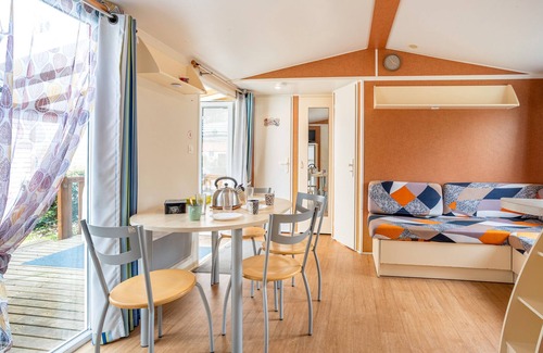 Angles RV Rental | Mobile Home 'Piscines - Terrasse' with Shared Pool and Private Terrace