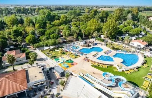 Saint-Cyprien House | Mobilheim 2 Schlafzimmer, TV, Klimaanlage, überdachte Terrasse 4 Personen
