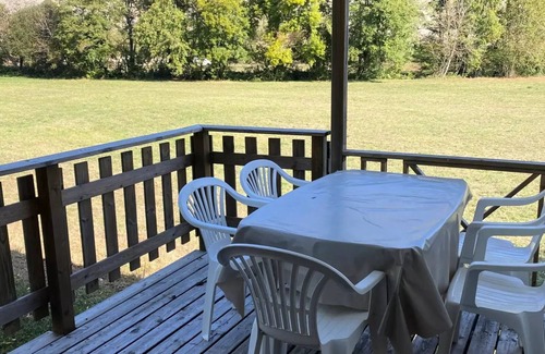 Saint-Pompont House | Mobilheim 2 Schlafzimmer - halb überdachte Terrasse 5 Personen